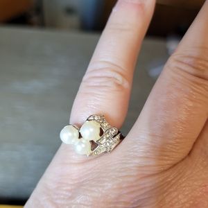 Signed Avon Jewelry Evening Splendor Faux Pearl & Rhinestone Adjustable Ring
